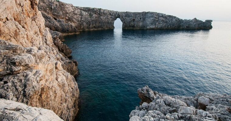 El Puente de En Gil: Un Tesoro Arquitectónico en Menorca